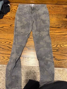 LILA RYAN Grey Camo Skinny Jeans